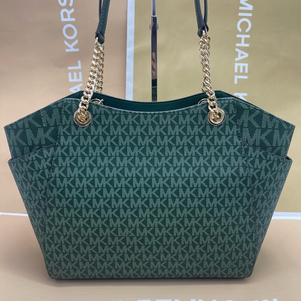 MICHAEL KORS
Jet Set Travel Large Signature Chain Shoulder Tote Bag
Moss
NWT - Picture 13 of 16